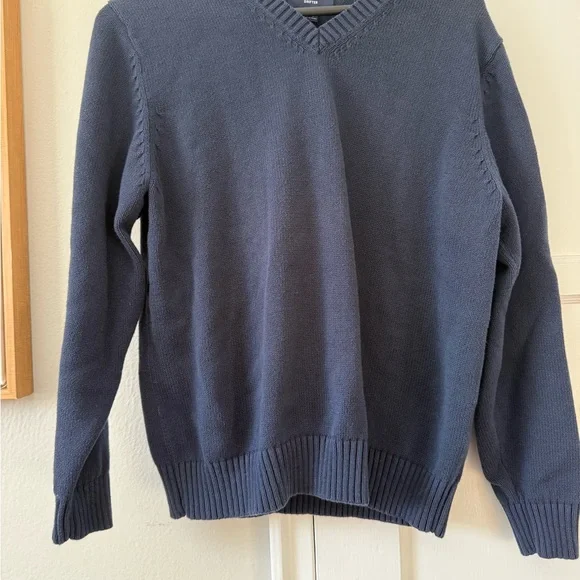 Preppy Navy 100% Cotton V-Neck Size Large - Picture 7 of 9